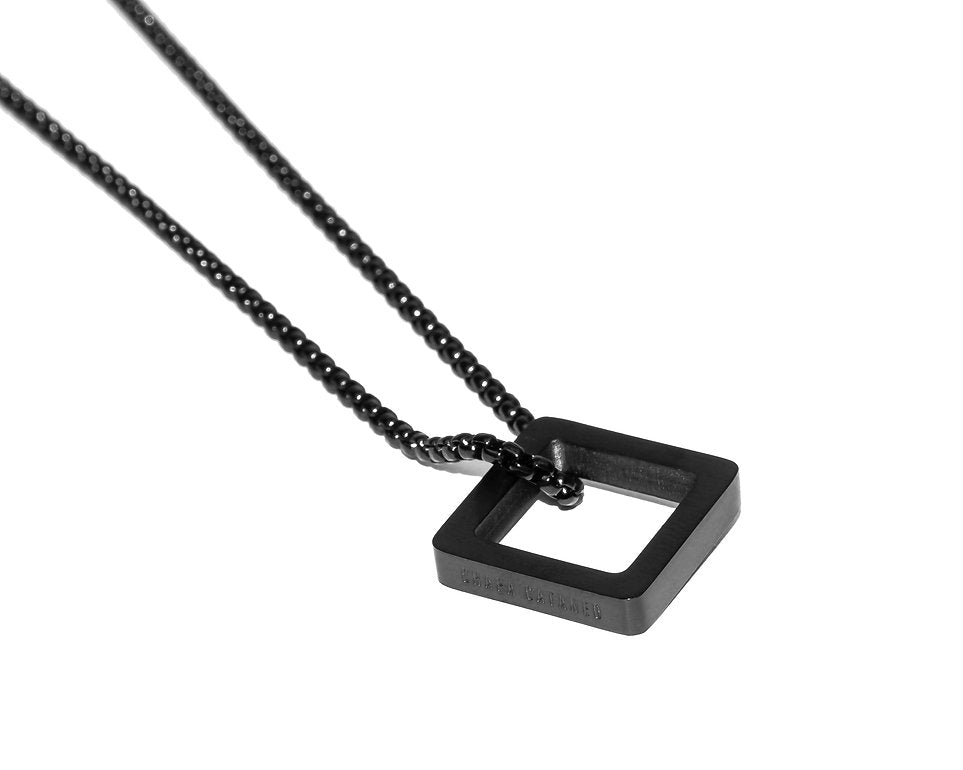 FRAME NECKLACE BLACK